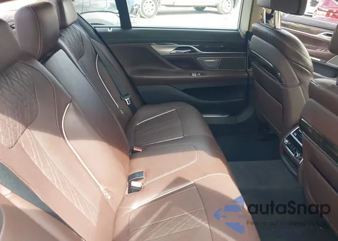 2016 BMW 740I из США, поврежденный, VIN WBA7E2C56GG504523